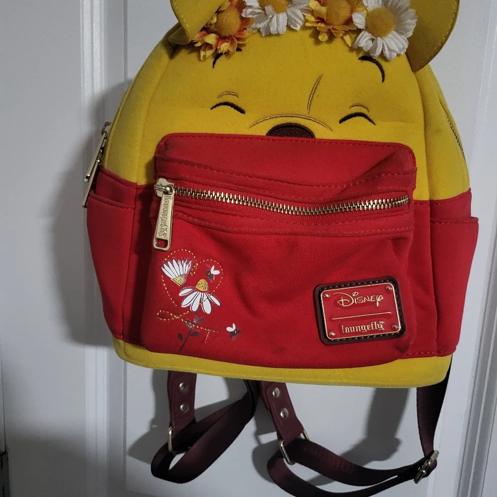 Backpack - Picture 2 of 7